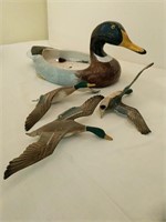Planter and wall mounted ducks
