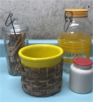 Bale top containers & yellow crock