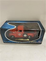 Solido Texaco Tow Truck 1:18 Die Cast