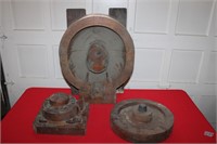 LOT OF ANTIQUE INDUSTRIAL MOLDS