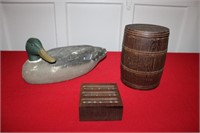 LOT OF ASSORTED WOODEN PIECES