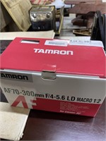 Tamron Af70-300mm macro lends in box