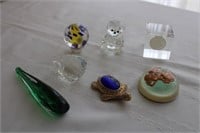7 PIECES OF ASSORTED ART GLASS