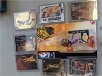Kobe Bryant  figure & 7 cards