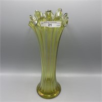 Nwood 11" green Thin Rib vase