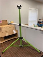 Tripod Extends to over 3 ft