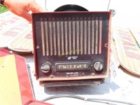 Vintage radio for tractor fender