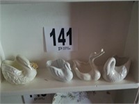 (4) Swans (LR)