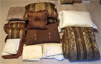 Queen Bedding & Pillows