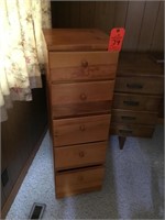 5 drawer pine chest