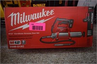 Milwaukee Cordless Grease Gun Kit