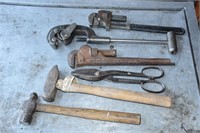 MANY HAMMERS & TOOLS ! -AA-1