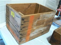 WOODEN PACKING CRATE