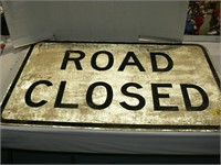30" X 48" ROAD CLOSED STREET SIGN