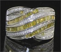 Stunning 1.00 ct Yellow Diamond Baguette Ring