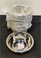 (31) 1Qt Stainless Steel Bowls