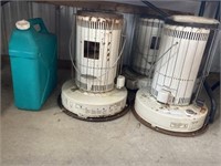 3 Kerosene Heaters with Fuel Can