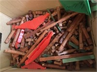 Lincoln Logs and Building Set