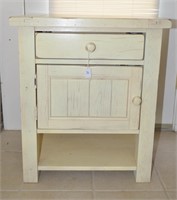 Vaughan Basset Solid Oak Side Table