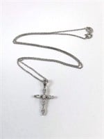 Sterling Silver Cross Pendant 18" Chain