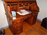 Oak Riverside Roll Top Desk w/7 drawers