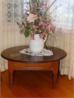 Round Coffee Table 35"d x 16"t w/pitcher floral