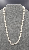 14k Clasp 18" Knotted Strand Of White Cultured