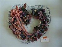 DECORATOR HEART, WREATHS AND MORE