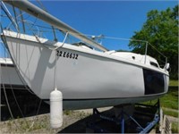 23 ft Grampian Sailboat with Mast & Sail