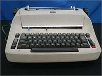 Electric IBM Typewriter - turns on