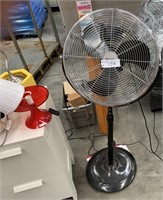 Moretti Pedestal Fan & Table Lamps