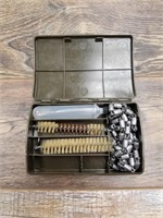 Small vintage gun cleaning kit      (3)