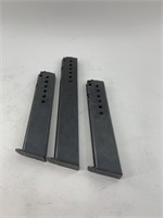 3 extended magazines for a hand gun
