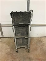 Foldable rolling tool cart