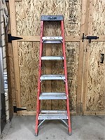 6 ft Keller fiberglass ladder