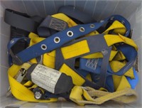 (CQ)Tote of Fall Protection Harnesses