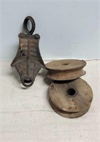 Vintage pulley bracket and 2 wooden wheels