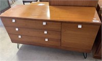 MID CENTURY CABINET WITH 3 DRAWERS & 1 DOOR