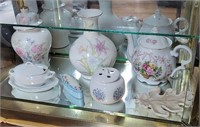 Box - tea pot, vases, etc