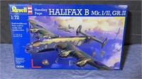 Revell Handley Page Halifax B 1:72 scale airplane