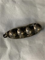1 1/2" STERLING "PEAS IN POD CHARM