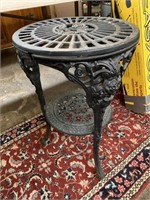 ROUND METAL OUTDOOR TABLE  25" X 15"