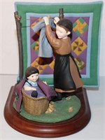 Amish Heritage Figurine Sally and Jonas w box