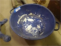 Blue wash pan