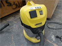 Karcher WD 3.5P Vacuum Cleaner, 240v
