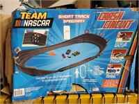 Team Nascar Short Track Speedway Crash Circuit