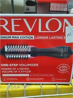 NEW Revlon Titanium Max One-Step Volumizer