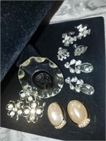Assortment of Vintage Jewelry (see description)