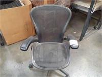 1 Used Herman Miller Chair