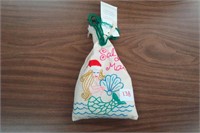 Sal del Mar Sea Salt in Embroidered Bag